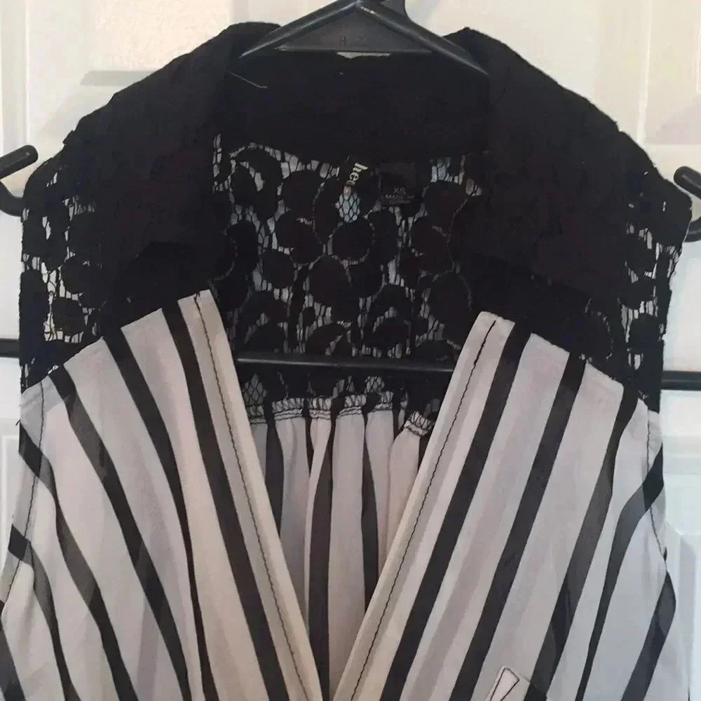 sheer tops-bundle Of 2 - Picture 2 of 6